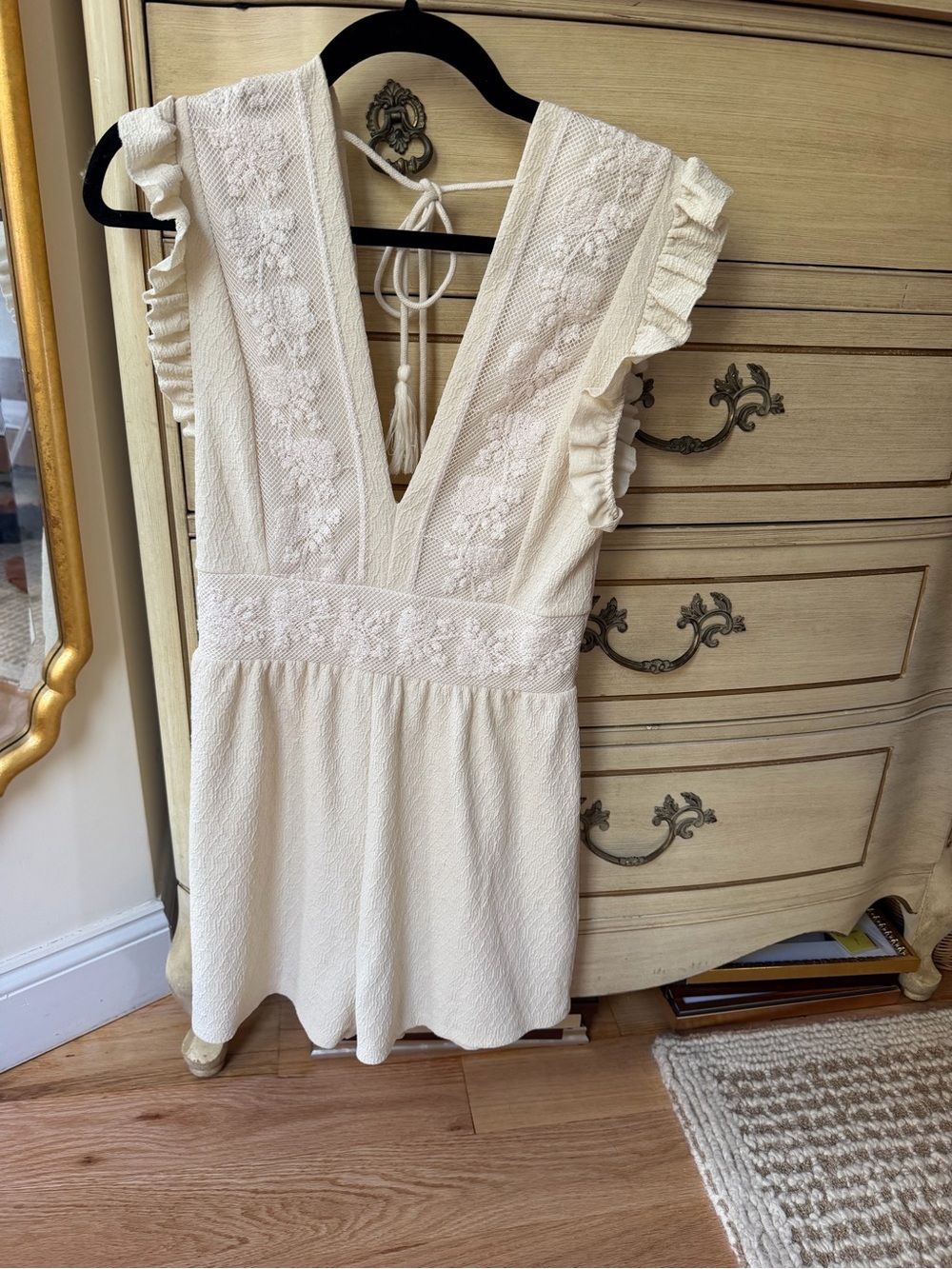 Zara Ivory Textured V-Neck Floral Embroidered Romper